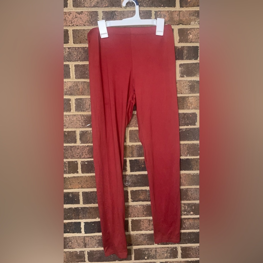 Fashion Nova - Womens Burgundy Leggings | M